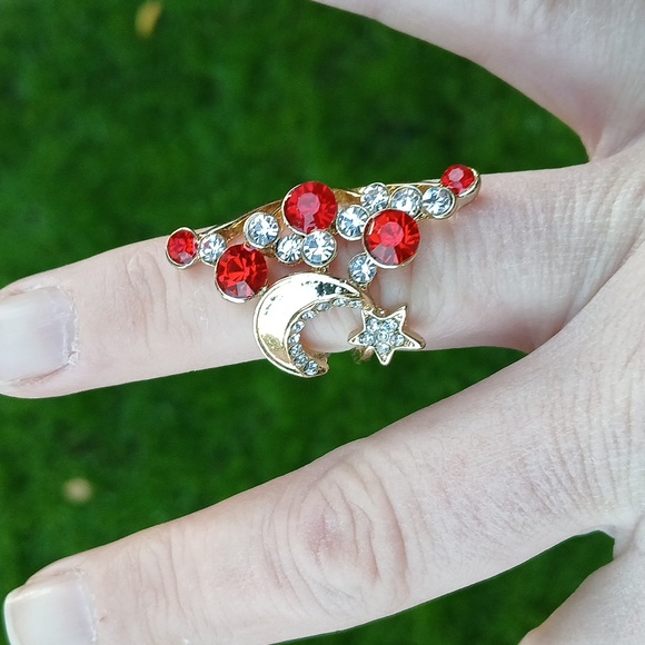 New Celestial Gold Tone Ring. - Picture 9 of 11